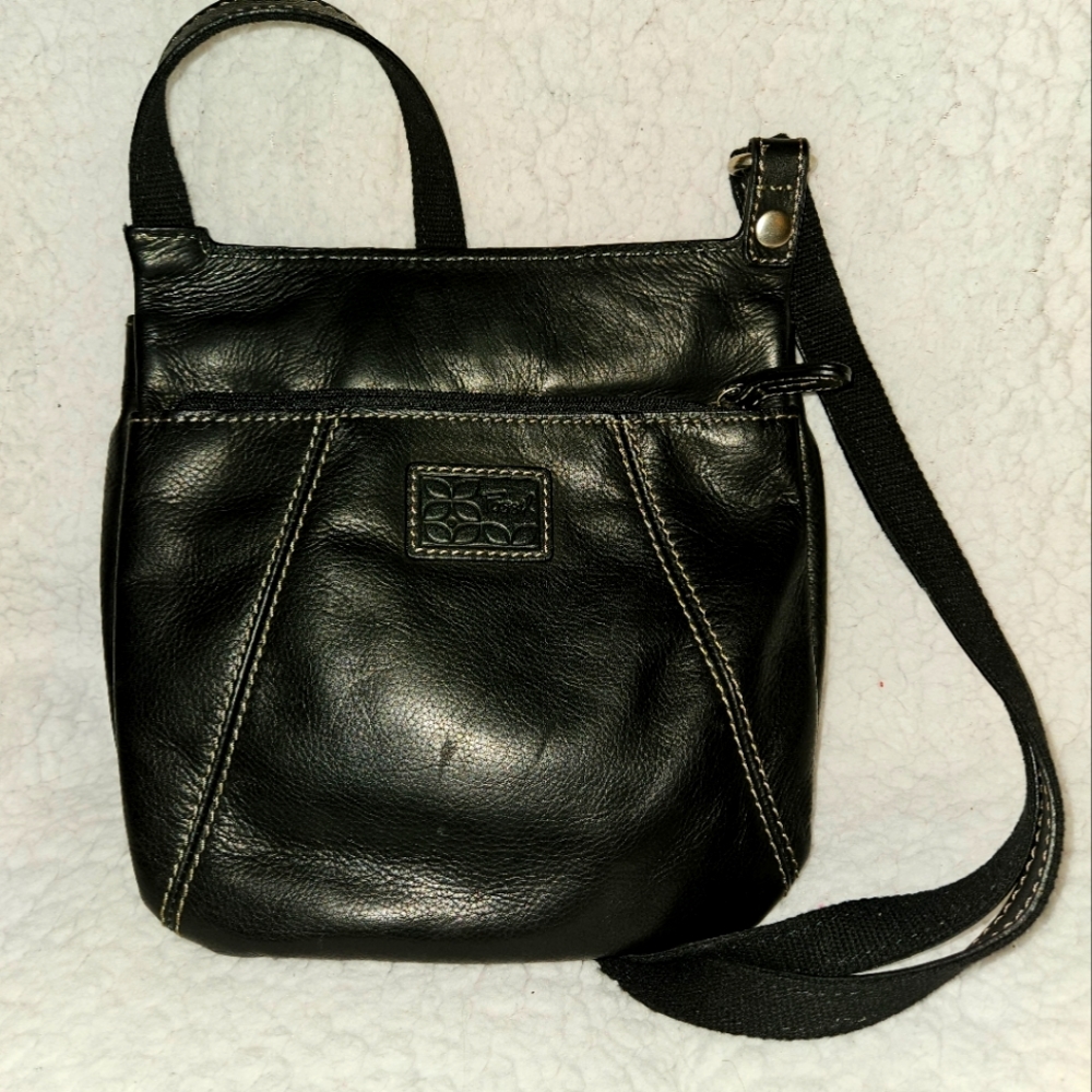 Fossil Black Leather Crossbody Shoulder Handbag Purse Adj. Strap Lots of Pockets